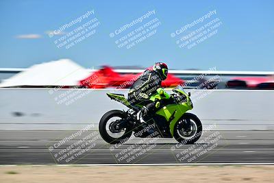 media/Mar-25-2024-Moto Forza (Mon) [[8d4319bd68]]/3-Intermediate Group/Session 4 (Front Straight Speed Pans)/